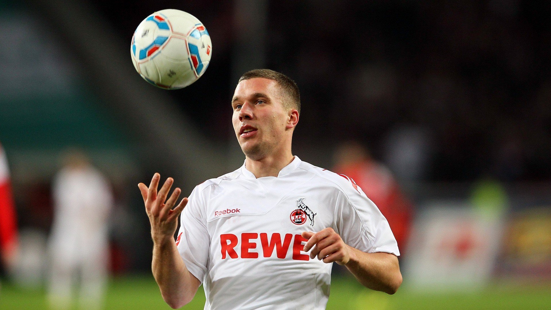 球员欧冠赛后献词感谢球迷支持成为社媒焦点，欧冠说说